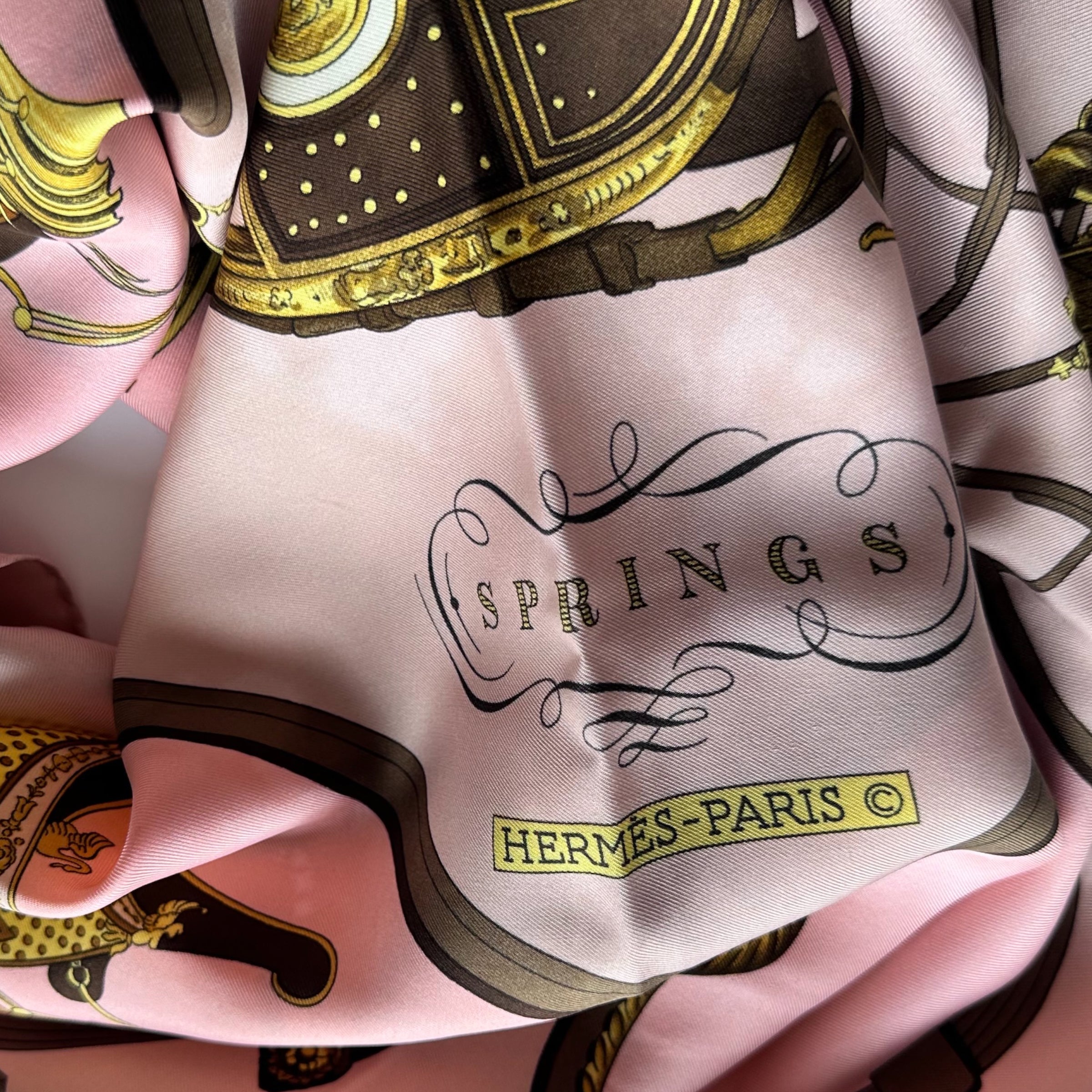 foulard-hermes-springs-logo