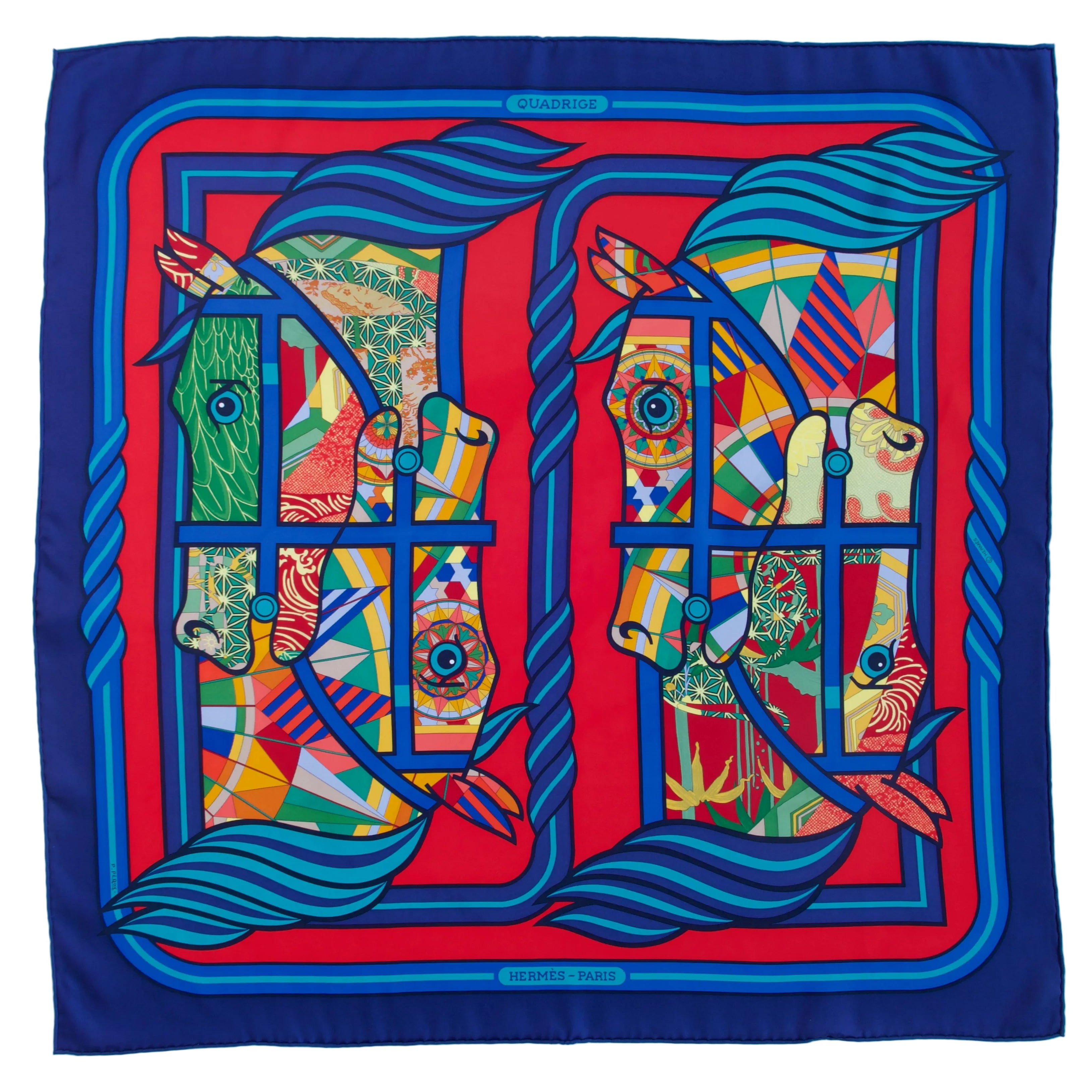 Carré Hermès Quadrige Costumé 70 cm 2016 vue à plat fond rouge et bleu composition complète
