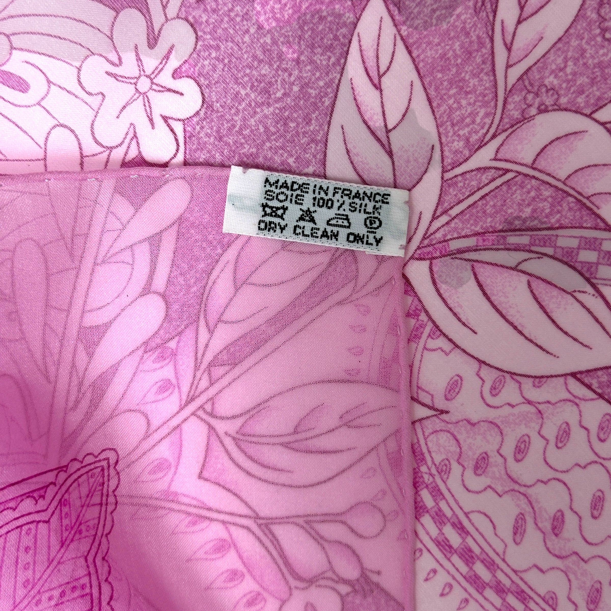 etiquette-soie-made-in-france-foulard-carre-hermes-le-chant-du-henne