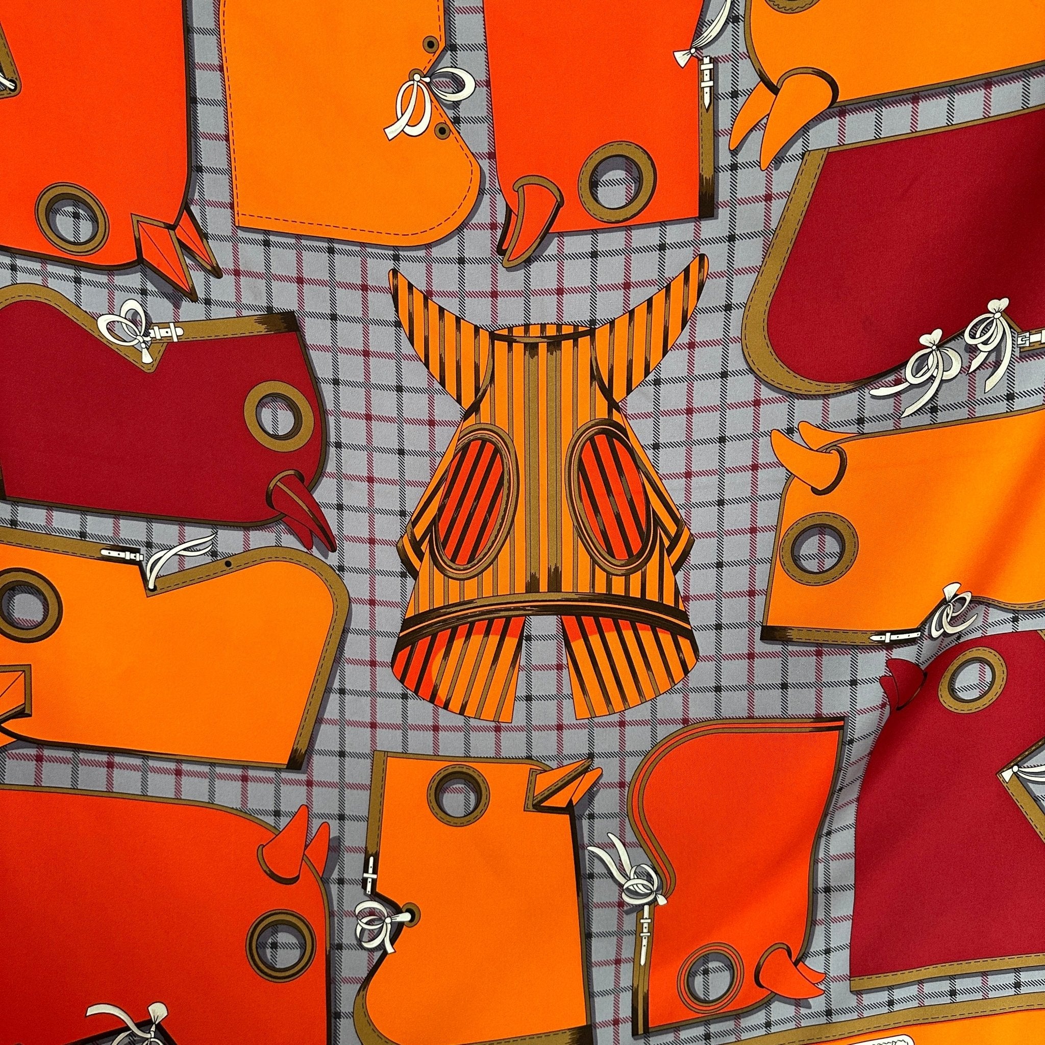 Camails - FOULARD HERMES 90CM - Carré Society