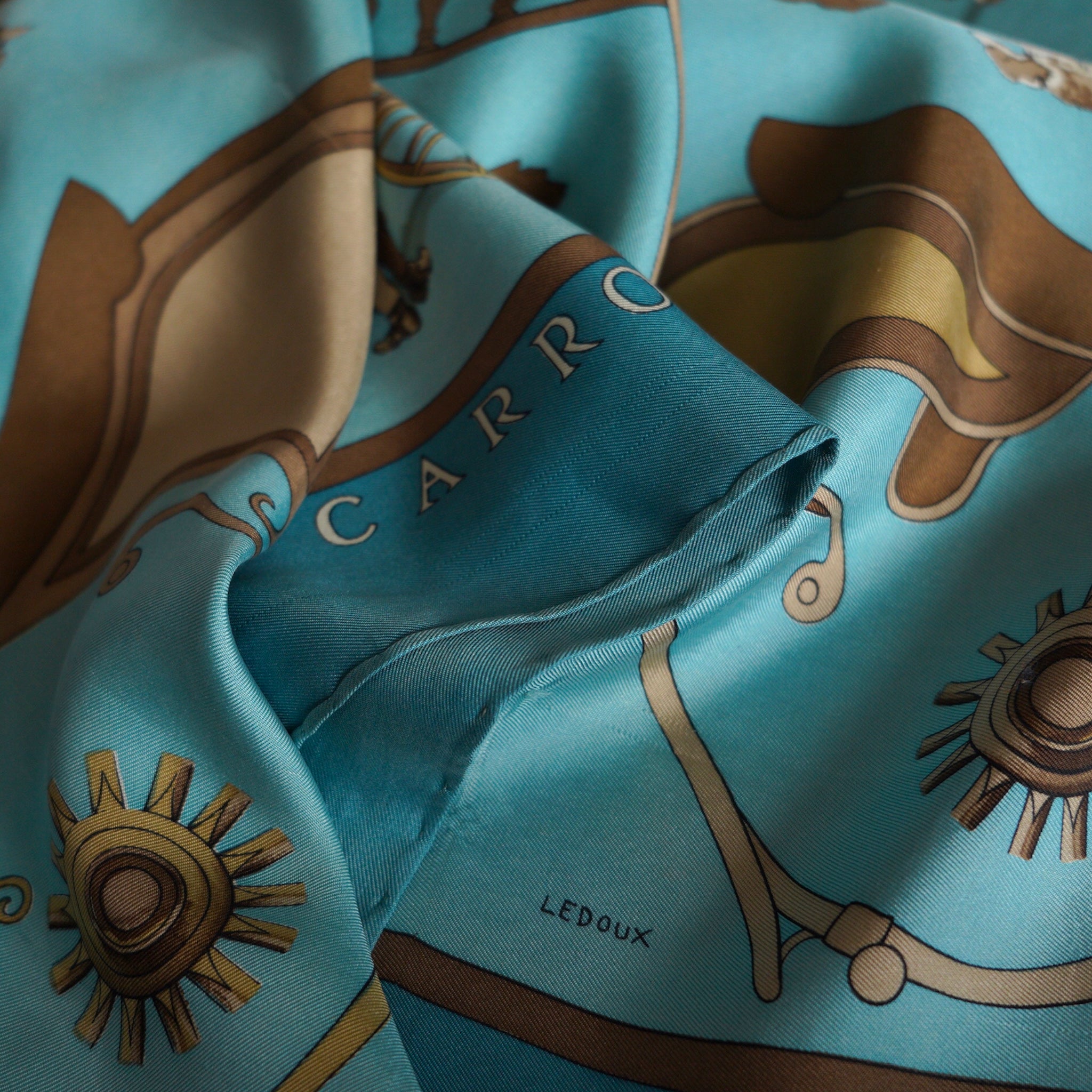 foulard-carre-hermes-carossier-bleu