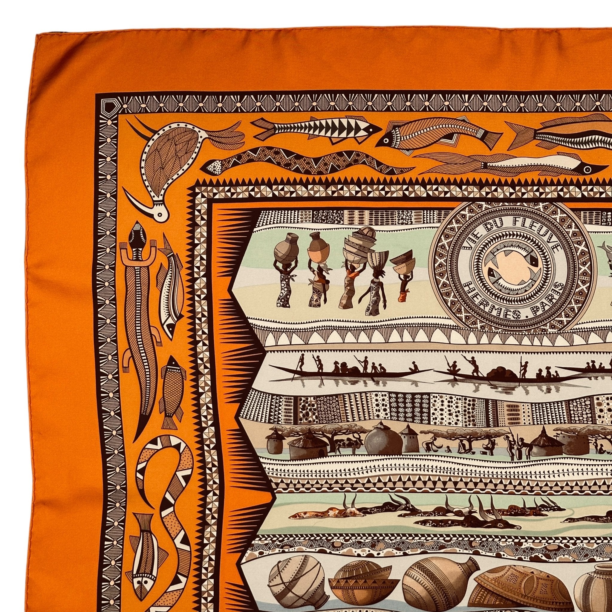 foulard carre hermes la vie du fleuve orange en tres bon état