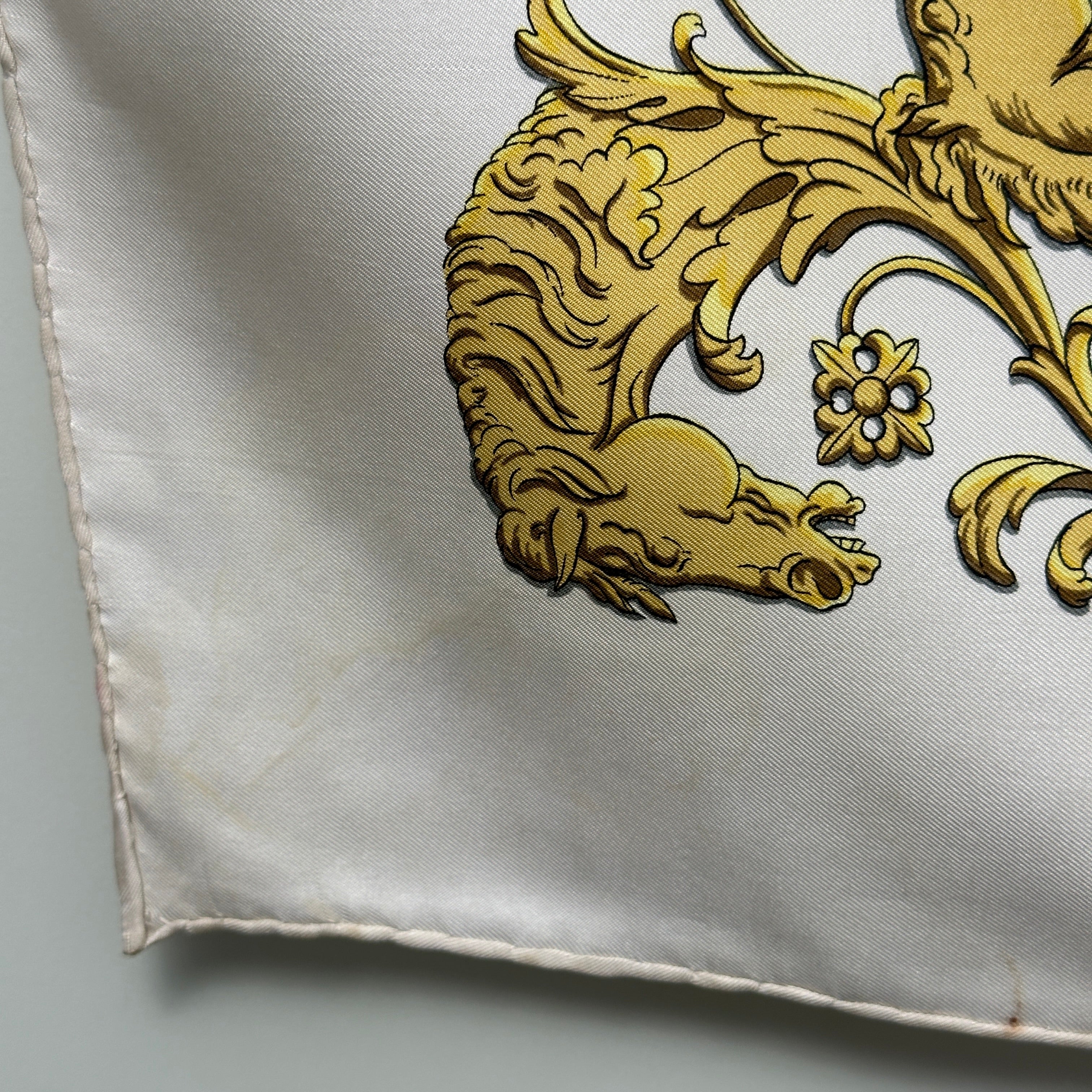 coin-du-foulard-hermes-promenade-de-longchamp