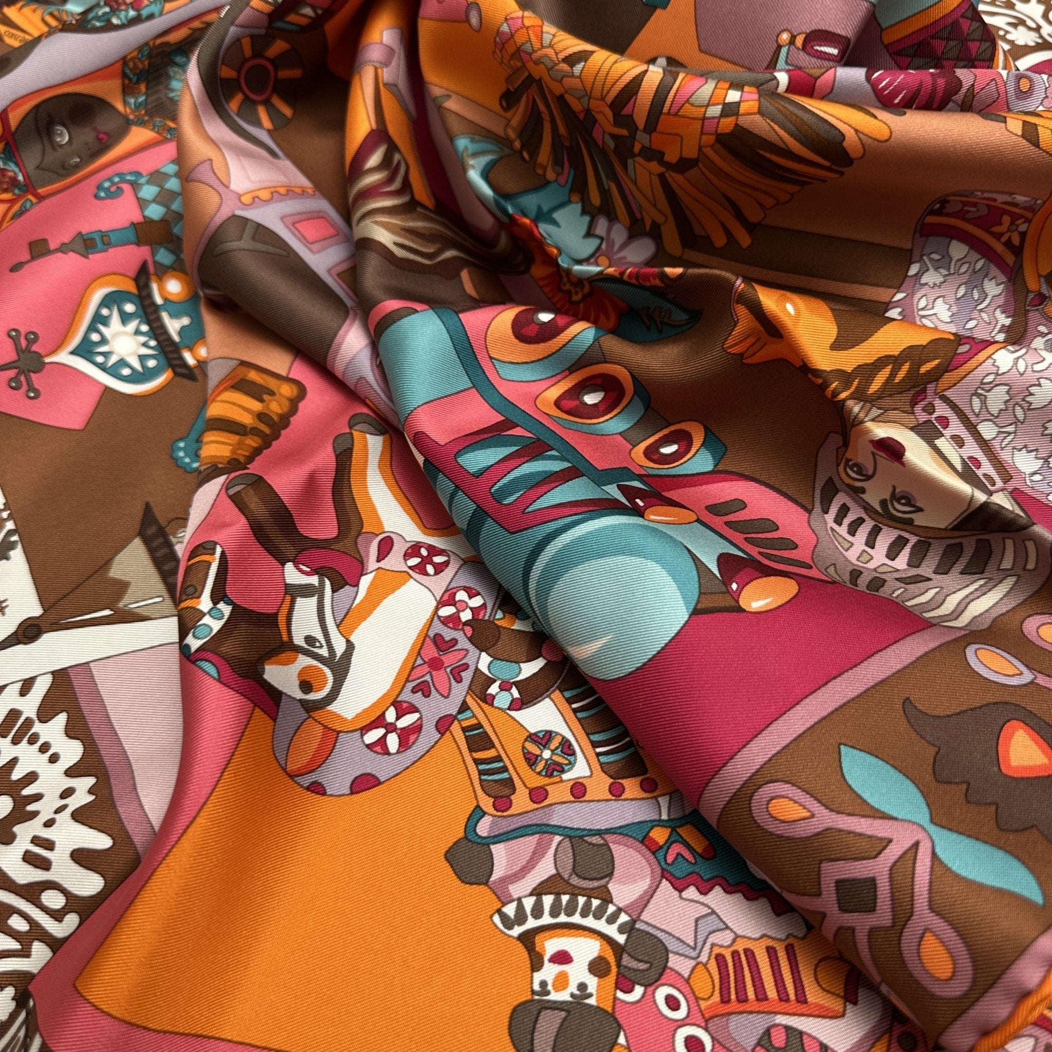 detail du foulard hermes zabavushka dessin de cheval en bois pour enfant