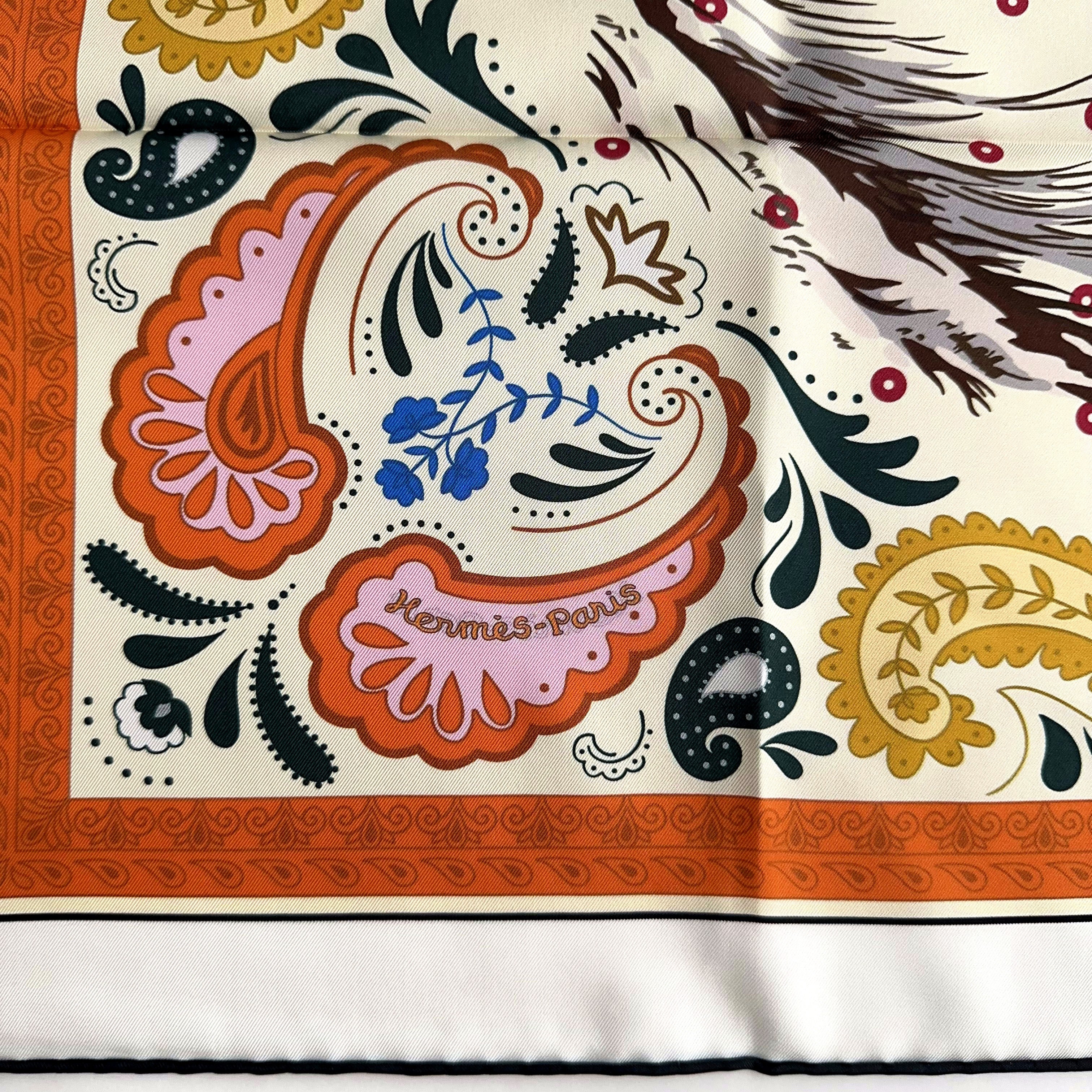 Carré Hermès Guépards Bandana de Robert Dallet, 90 cm soie, signature Hermès-Paris face recto