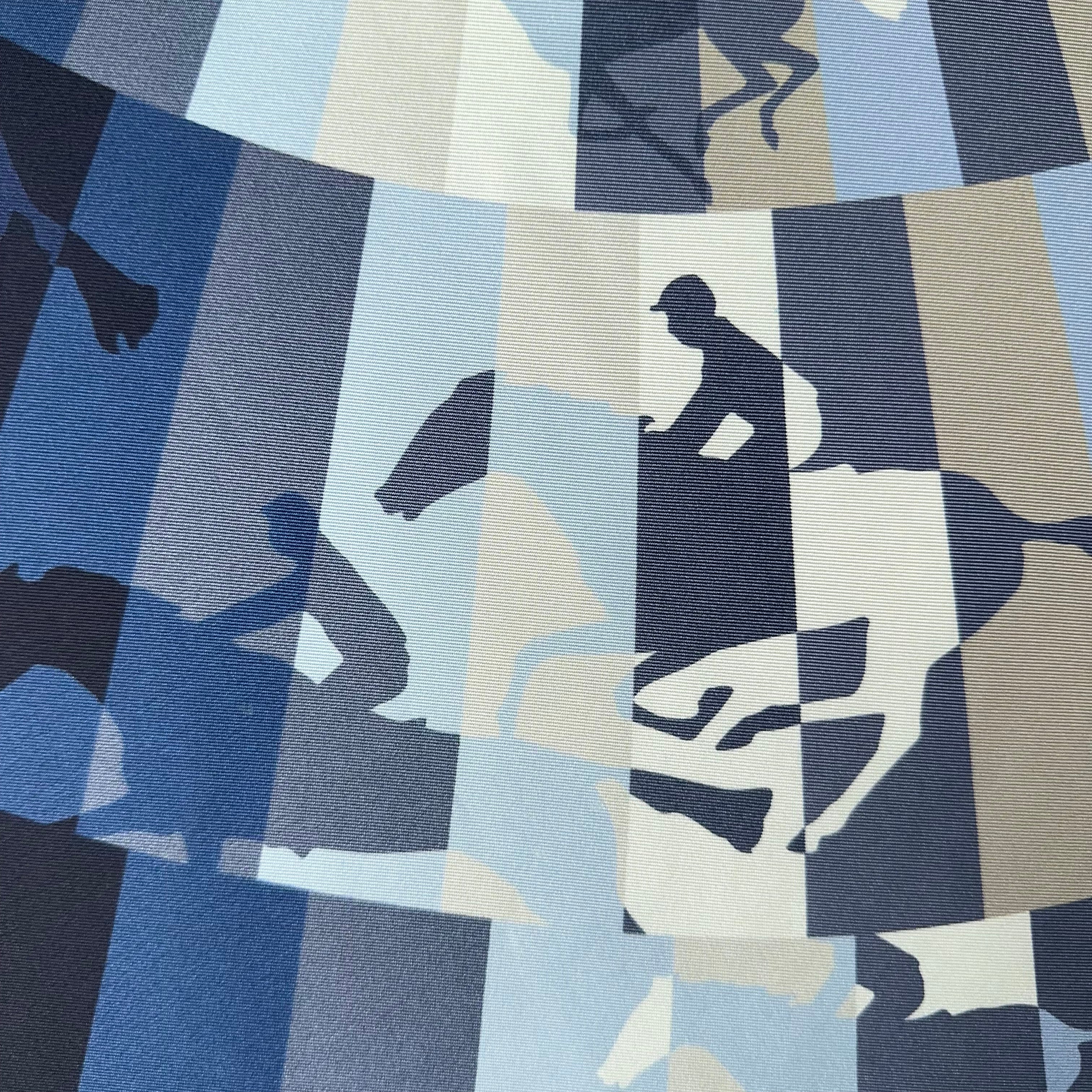 Zoom macro sur la trame de la soie et la finesse du dessin géométrique de Benoit-Pierre Emery.